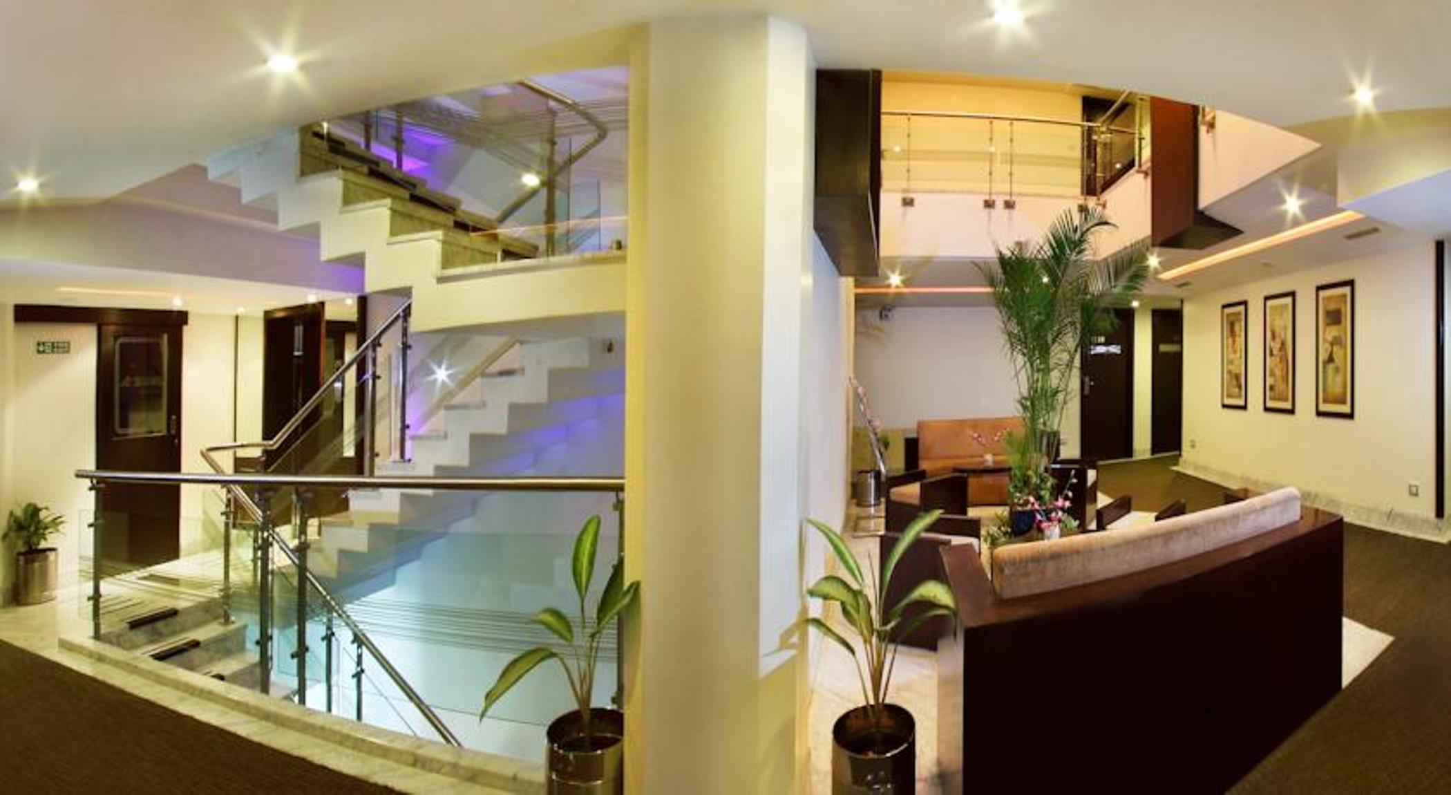 The President Hotel Bangalore Buitenkant foto